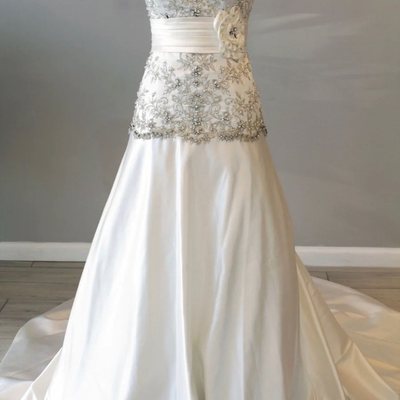 Allure Bridals Dresses Allure Bridal Gown Poshmark